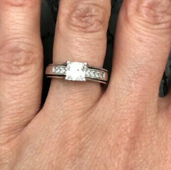 Jewelry - Cz princess ring 925